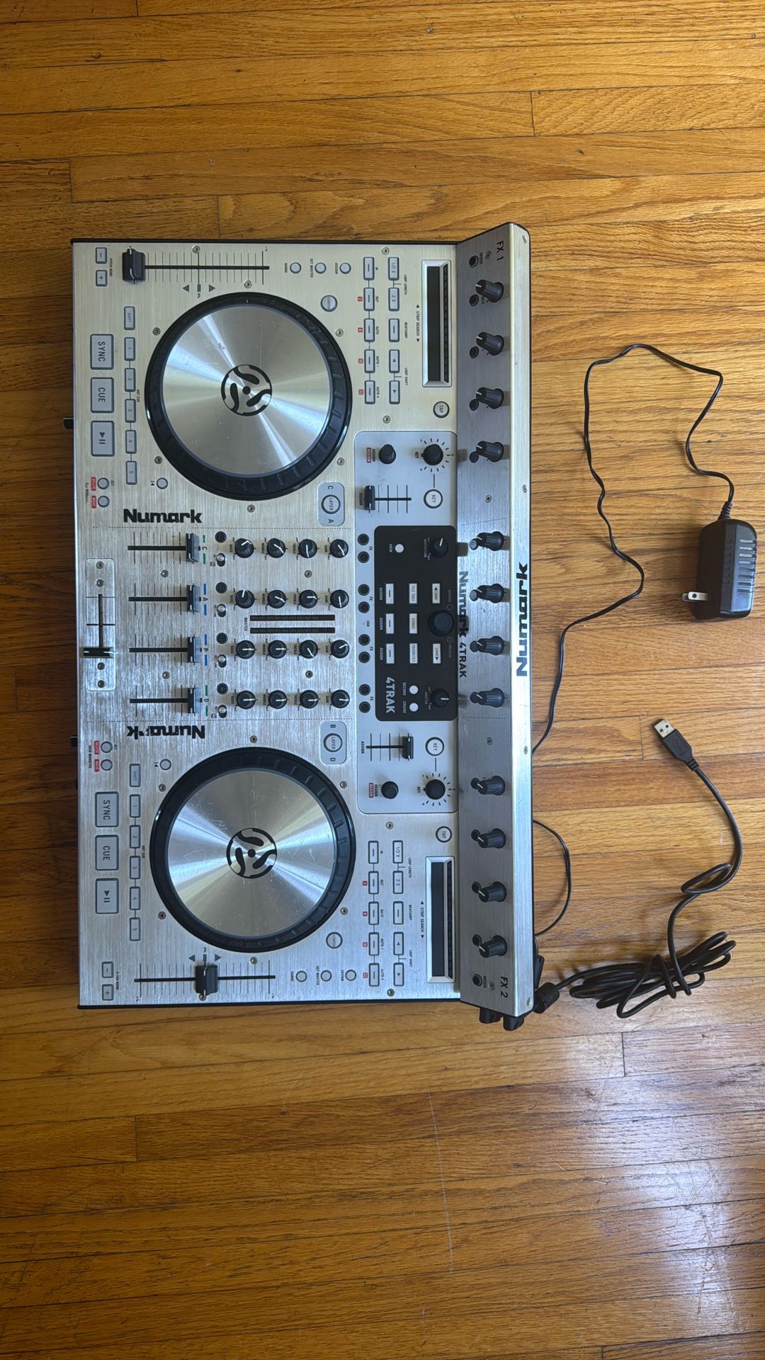 Numark 4Trak DJ controller