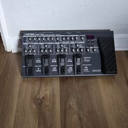 Boss ME80 Pedal Board