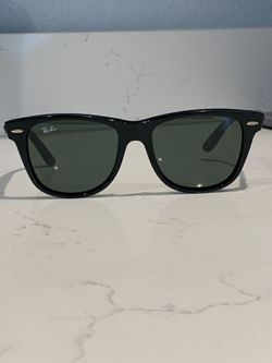 Ray-Ban Wayfarer Sunglasses