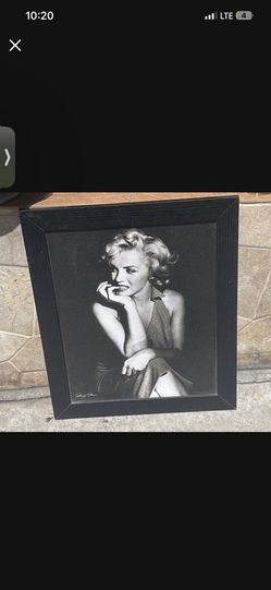 2 Vintage Lovely Actress Marilyn Monroe Framed Posters