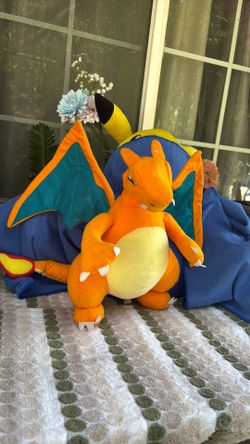 Charizard Pokémon Plushie