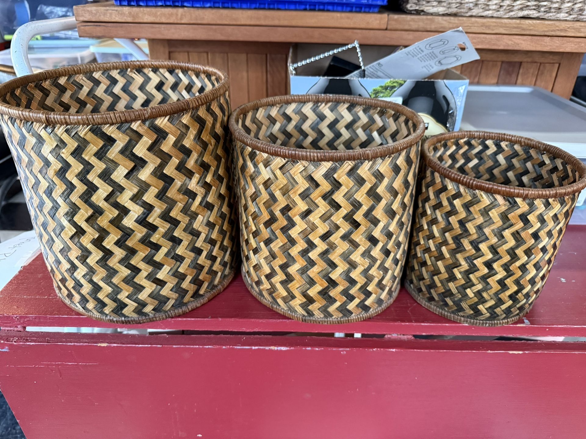 Set of 3 Vintage Nesting Baskets