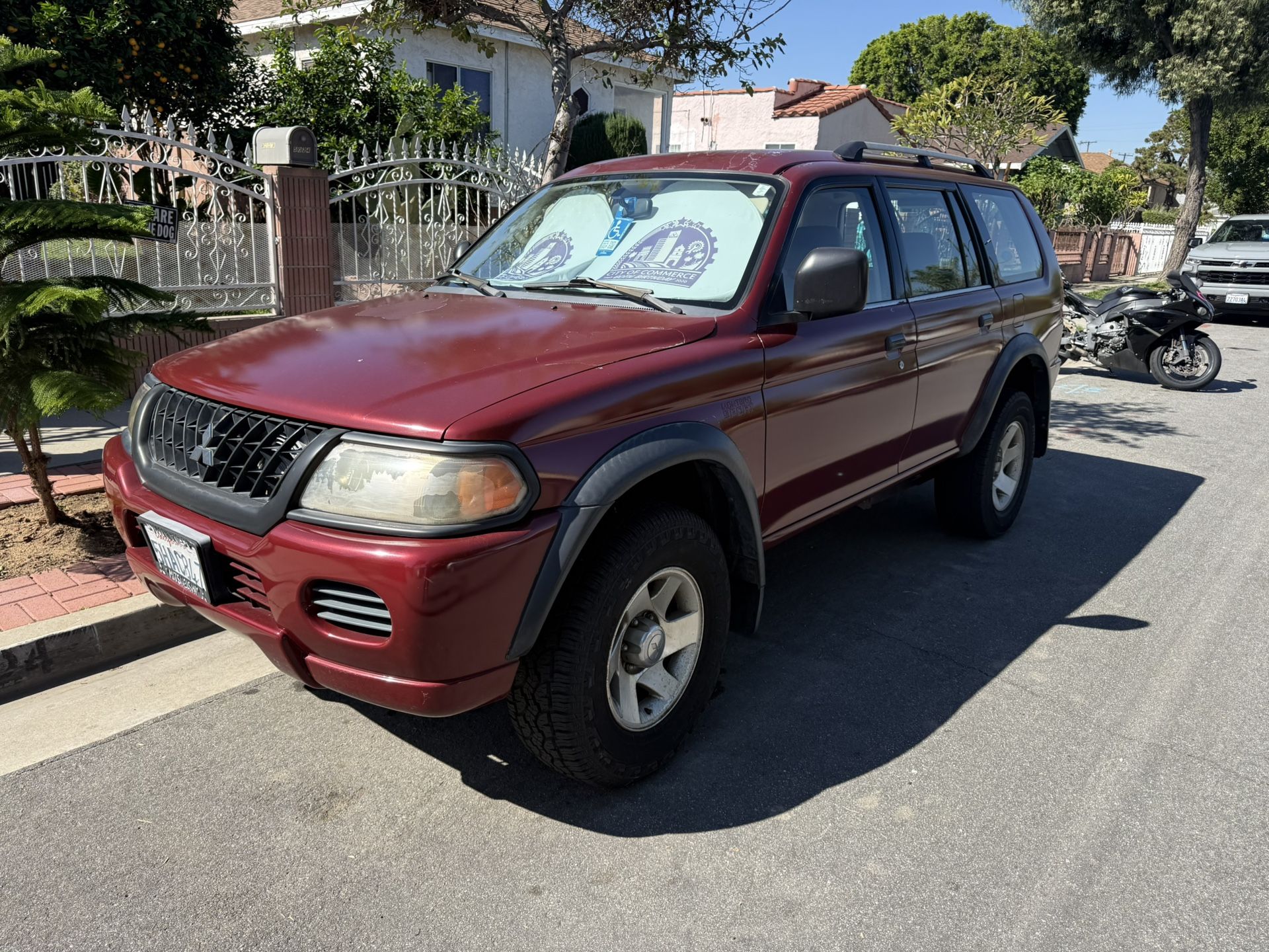 2004 Mitsubishi Montero