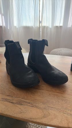 Blundstones - US Size 8 / Euro Size 38