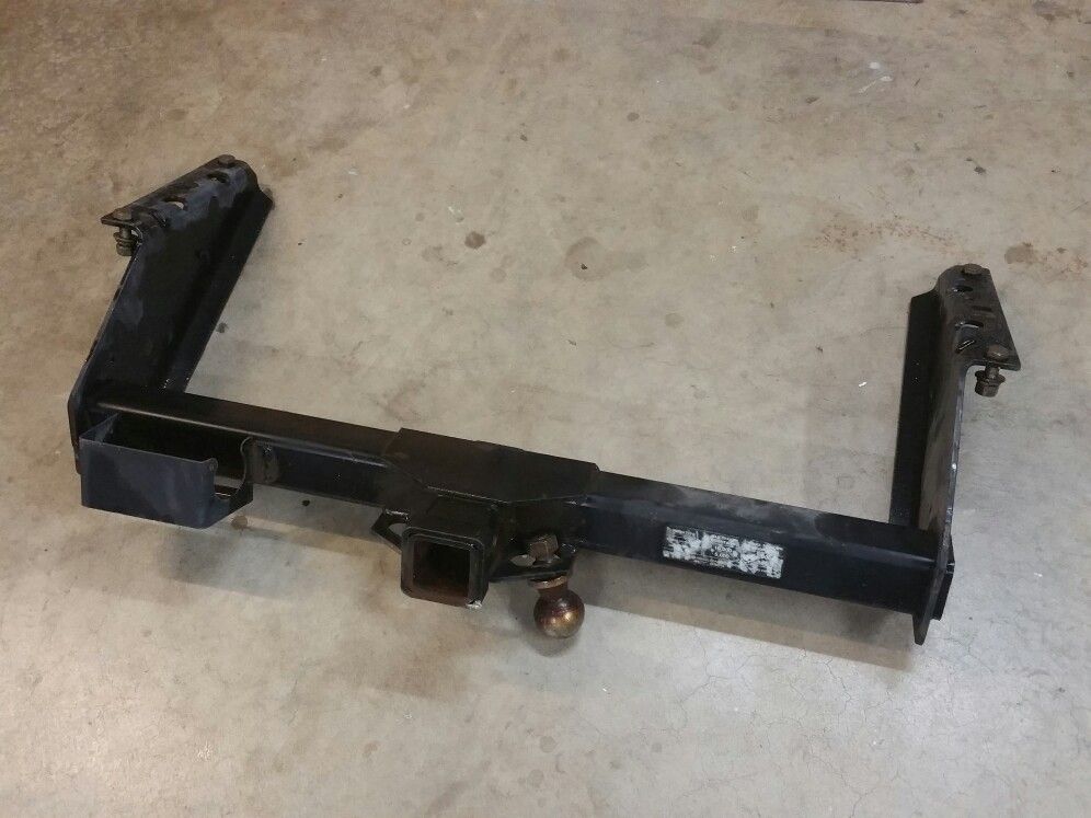 Mopar trailer hitch receiver 2 inch, 52058119, no cracks