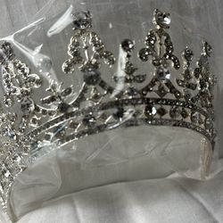Sweet & V - wedding tiara