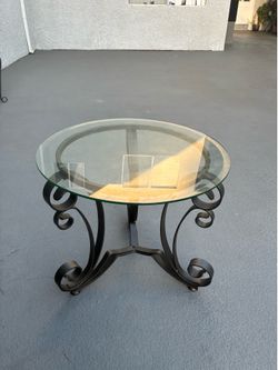 Glass round table