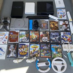 Vintage Game Consoles And Game Lot PS1, PS2, Wii, Xbox