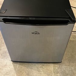 Mini fridge