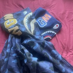 Double Hoodie Bape Sweater XL 350$
