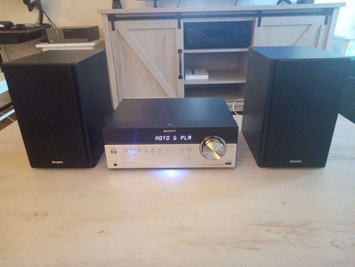 Sony Many Bookshelf Bluetooth Stereo CD Player
