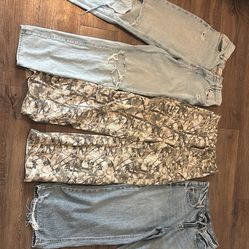 3 Pairs Of Women’s jeans!