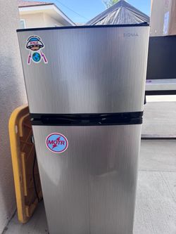 Insignia Mini Fridge
