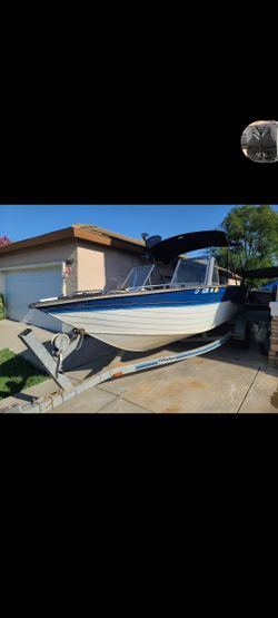1993 Fisher 19ft boat