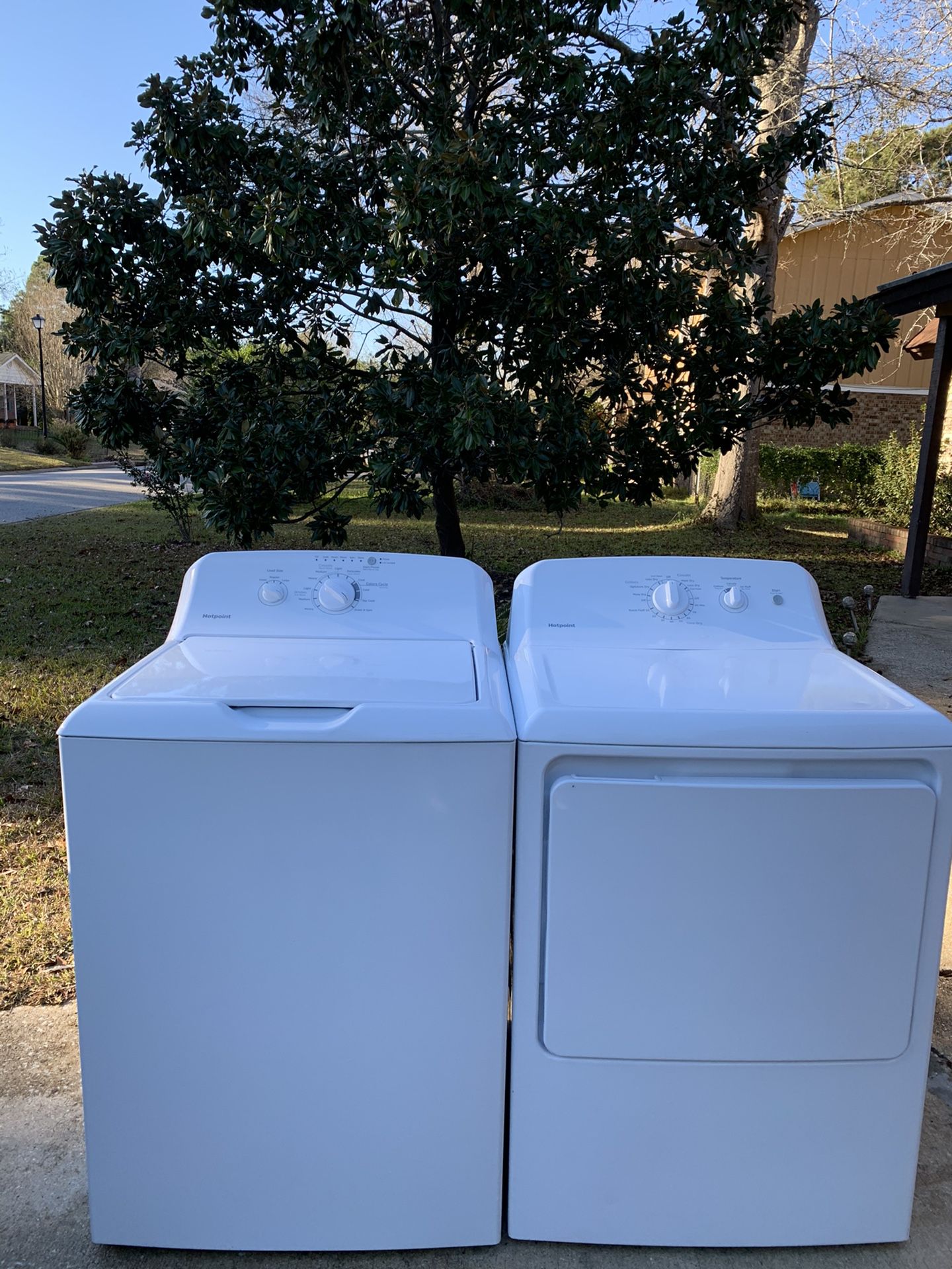 🌊Barely Used Matching Hotpoint Washer and Dryer Set Available🌊