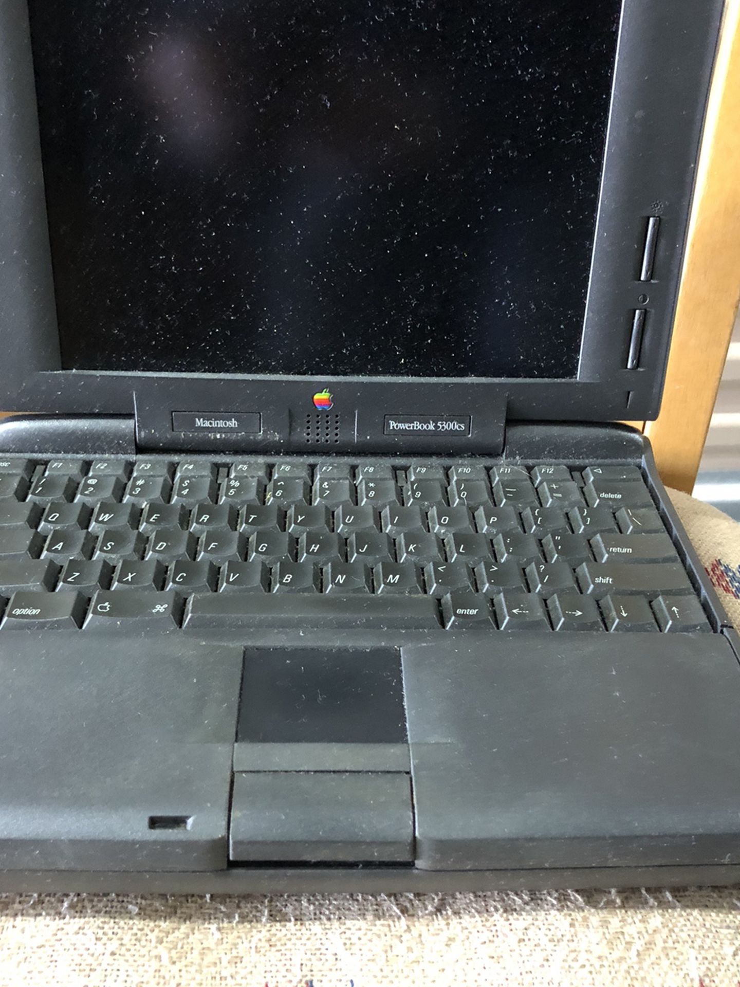 Free (old) Macintosh Laptop With Portable HP Printer