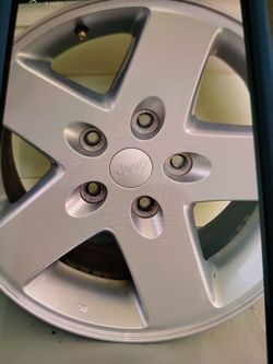 5 Jeep Wrangler Rims & Lugnuts 17 In. $300