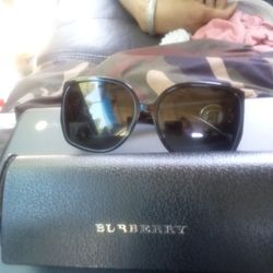 Female Burberry Sunglasses I Mean What Details Of Description