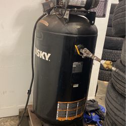 Compresor Husky USA  80 Galón  Like New