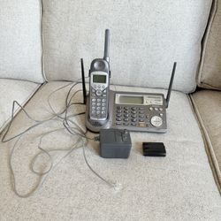 Panasonic KX-TG5100M 5.8 GHz Giga-Range DSS Expandable Cordless Phone with Digital Answering System. It allows to share the phone system's capabilitie