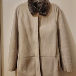 USED-Pellacci Coat Size Small