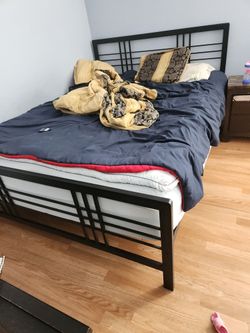 Like New Bedframe