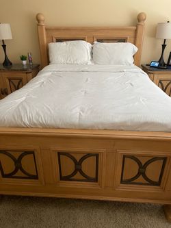 Oakwood, Queen size bedroom furniture set