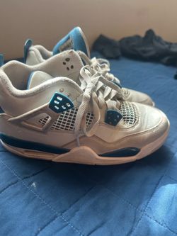Boys shoes