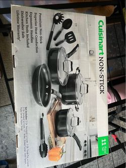 Brand New Pots and Pans Set