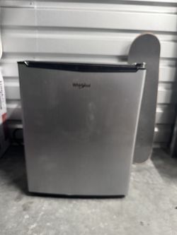 Whirlpool 2.7 cu. ft. Mini Fridge / Compact Refrigerator (Model: WH27S1E) - Stainless Steel Look