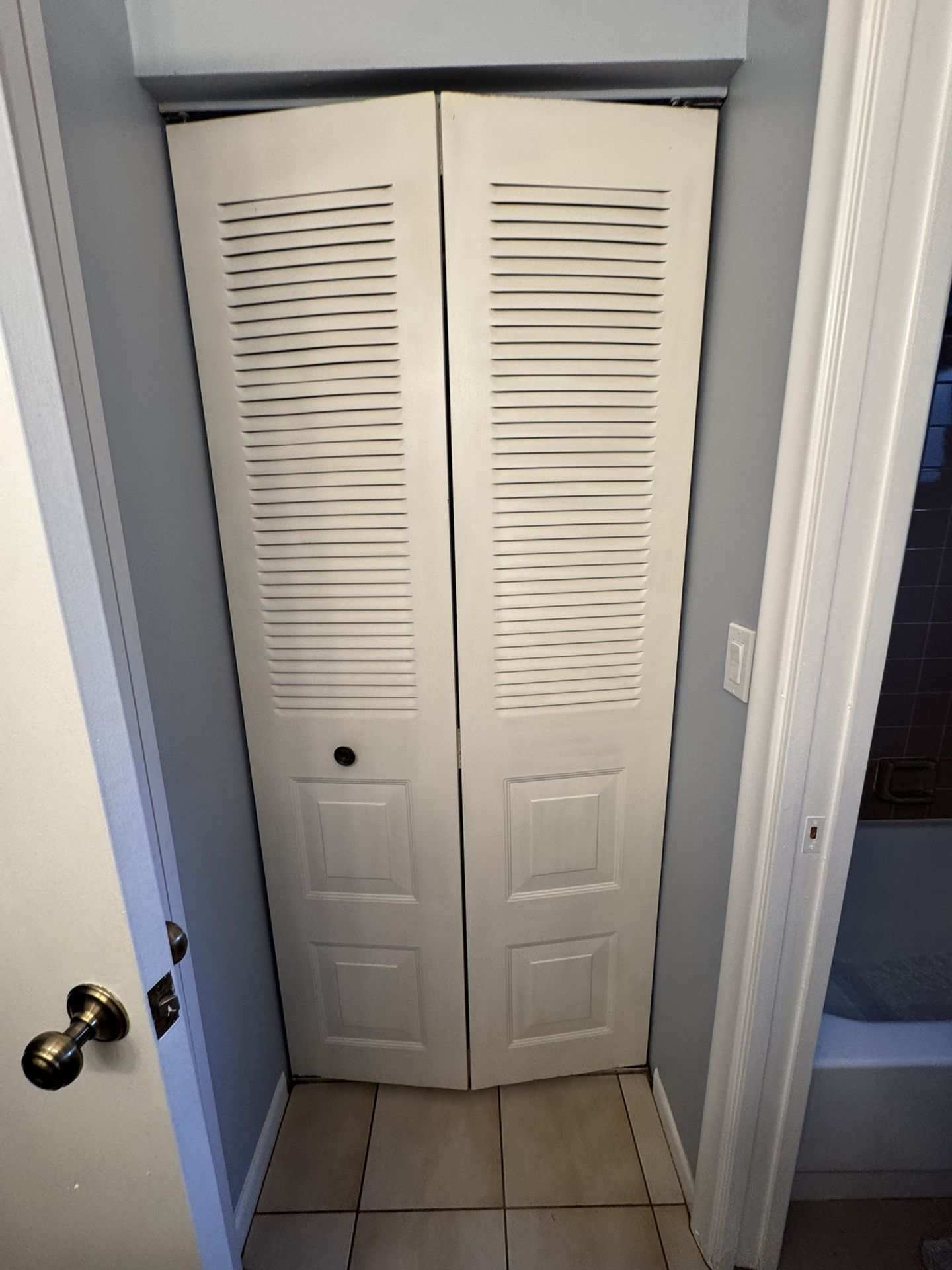 Metal Bifold Closet Door for Sale in Fort Lauderdale, FL - OfferUp
