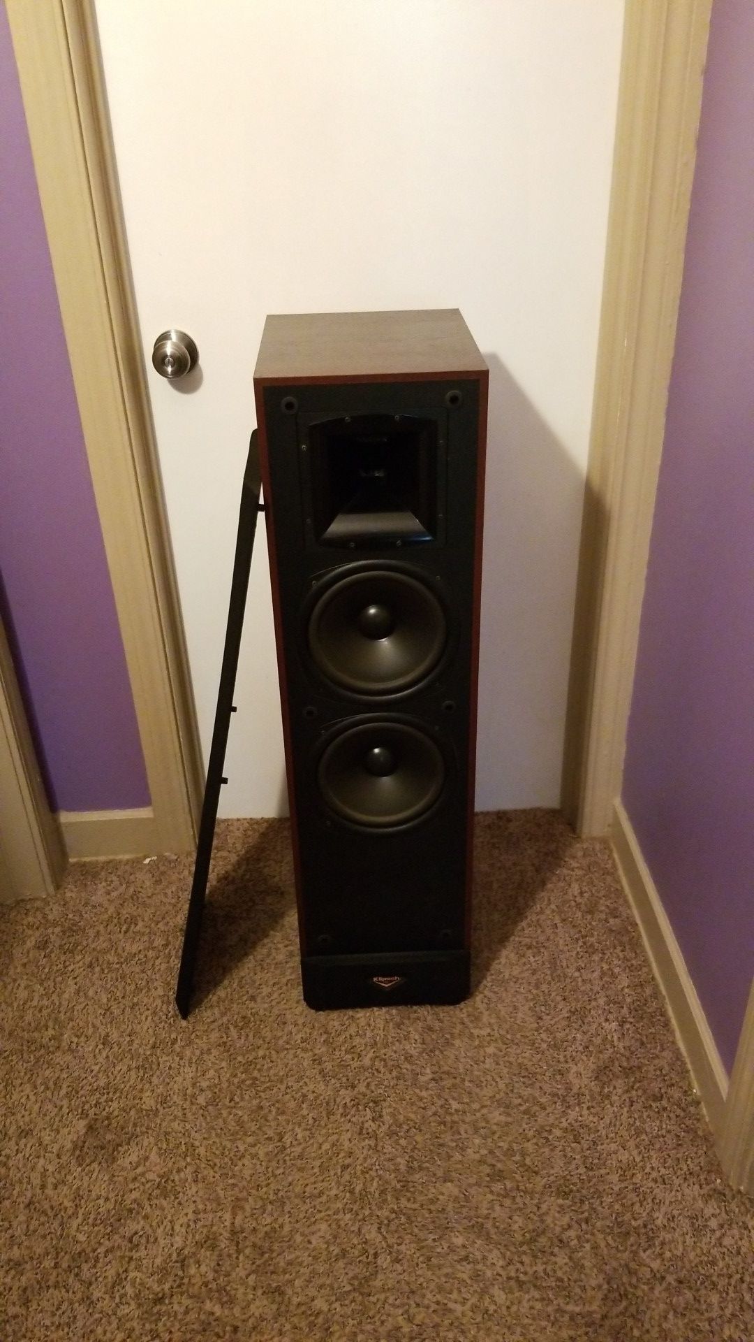 Klipsch KSF 10.5 Tower speakers for Sale in Lombard, IL OfferUp