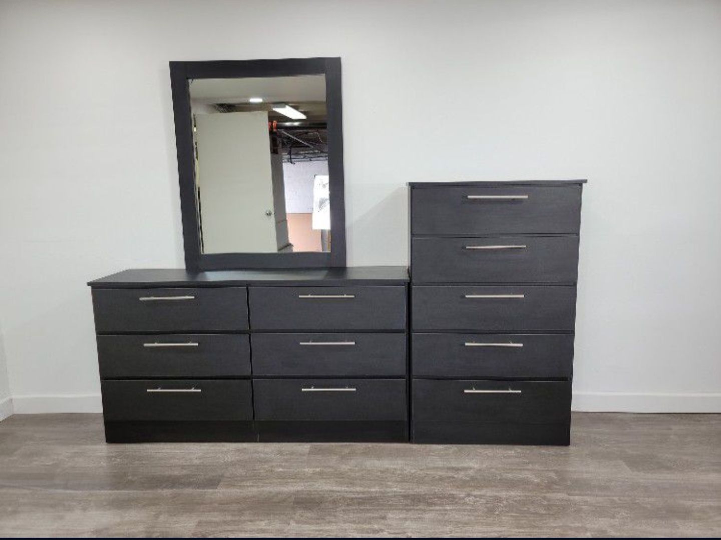 Dresser Whit Mirror And Chest - Cómoda Con Espejo Y Gavetero