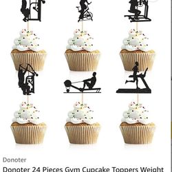 18 Cake Toppers 