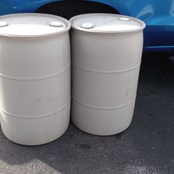 Price Reduced ** 5 Rare Beige Colored Plastic 55 Gallon Barrels / Rain Barrels 