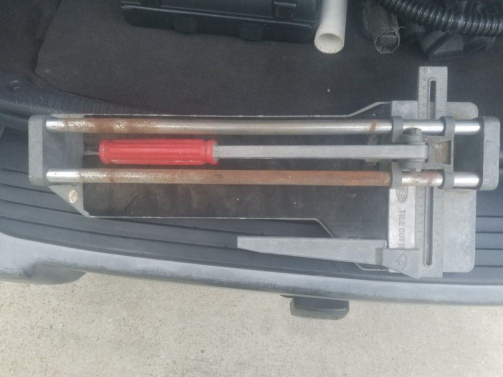 TILE SAW