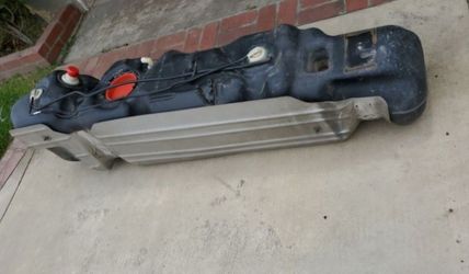 3500 RAM DIESEL FUEL TANK