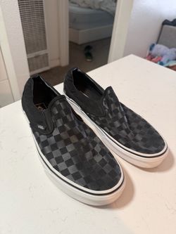 Never Used 10.5 Men’s Black Checkered Vans