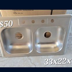 New 33x22x6 Kitchen Sink. Small Scratches But In Excellent Condition!!I have other styles available .  Look at my profile