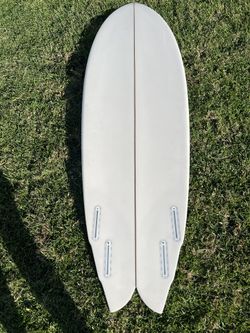5'6” Pavel Rainbow Speed Dialer Quad / The Quan Surfboard