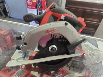 Shop Milwaukee
M18 18V Lithium-Ion Cordless 6-1/2 in. Circular Saw (Tool-Only)