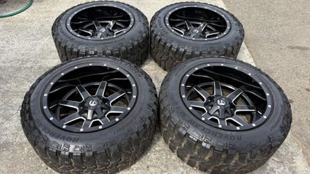 20x12 FUEL DEEP DISH RIMS AND TIRES ,6 LUG UNIVERSAL