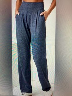 Vuori lux at ease pants like new