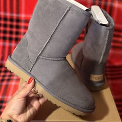 Uggs, Steve Madden, New Balance