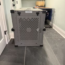 Impact dog crate