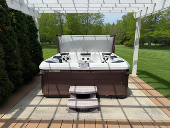 2016 Bullfrog A8 Hot Tub – Good Condition, 8 Person 550 Gallon - Pataskala, OH