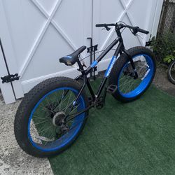 Mongoose Fat Tire Bike (Parts Only) – Needs Fixing