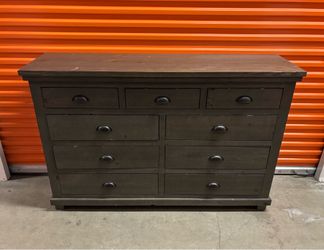 Beautiful Grey 9 Drawer Wood Dresser