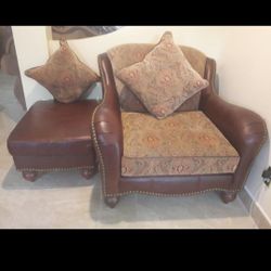 beatiful and comfy family room set