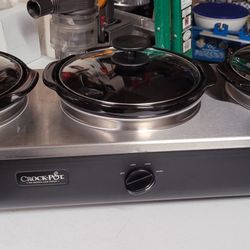 3 Pot Crock Pot, In Excellent Conditions, 32 in Long